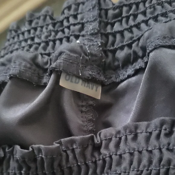 Old Navy Black Athletic Shorts Lightweight Performance - Picture 3 of 5